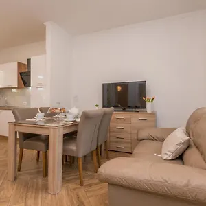 Appartement Maria, Sali
