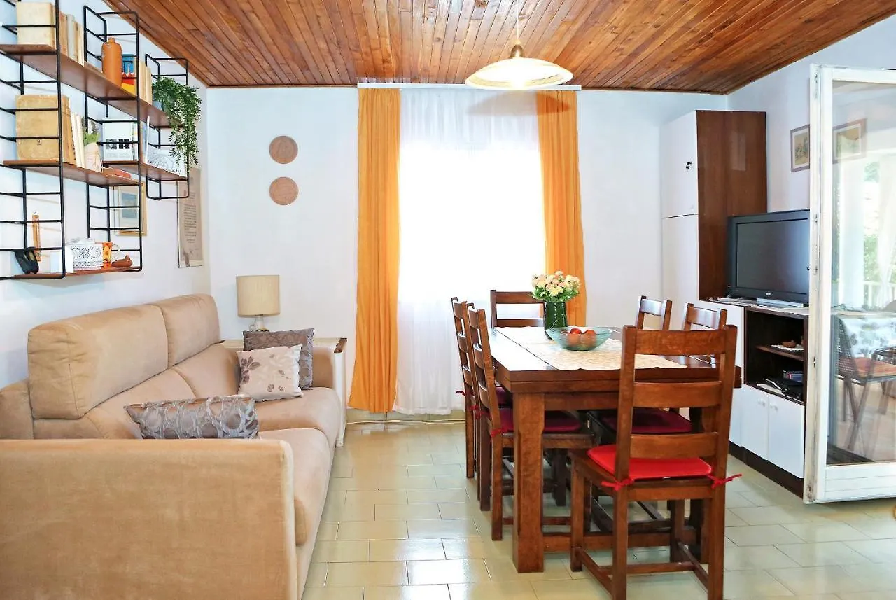 Seaside Holiday House Sali, Dugi Otok - 16128